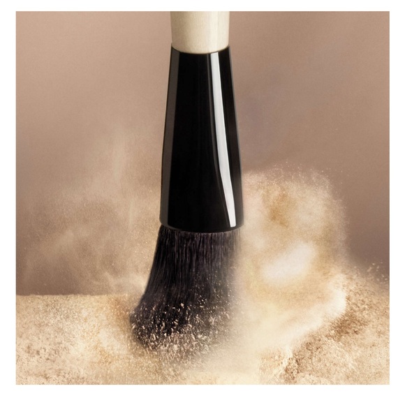 NEW FULL SIZE BOBBY BROWN SHEER FINISH LOOSE POWDER IN SHADE SOFT HONEY 10g - Picture 6 of 7